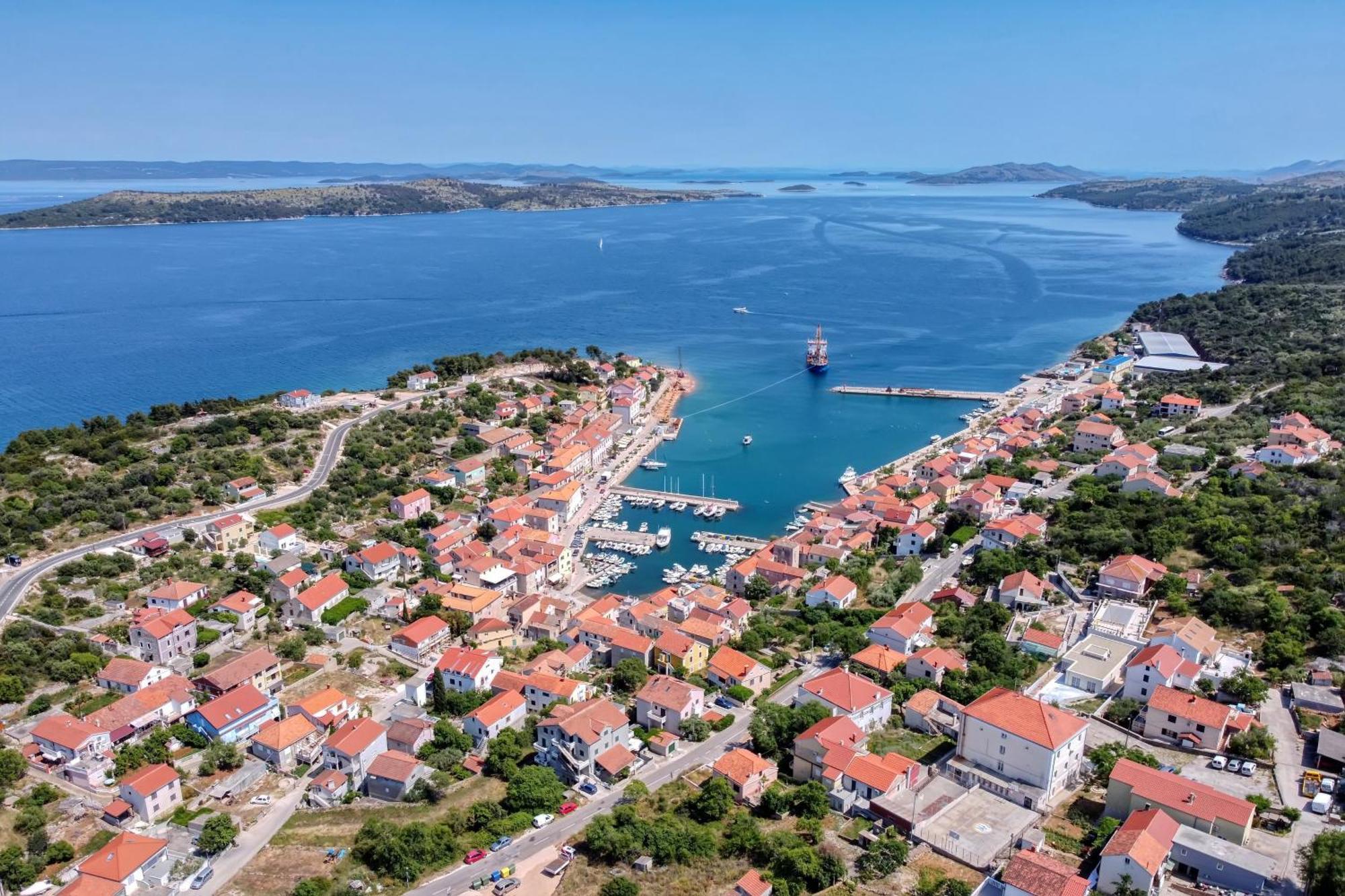 Apartments With A Parking Space Sali, Dugi Otok - 8136 Exterior photo